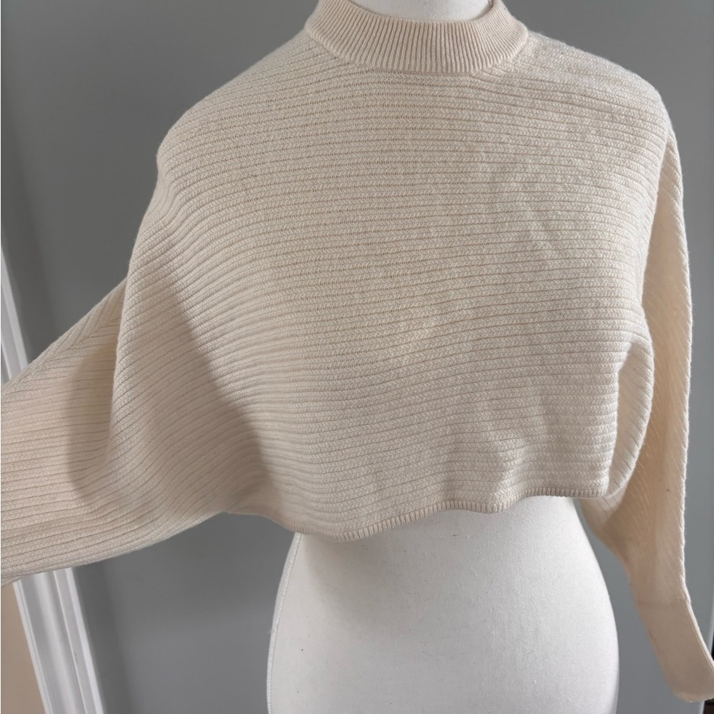Wilfred Free Elegant Cream Crop Sweater